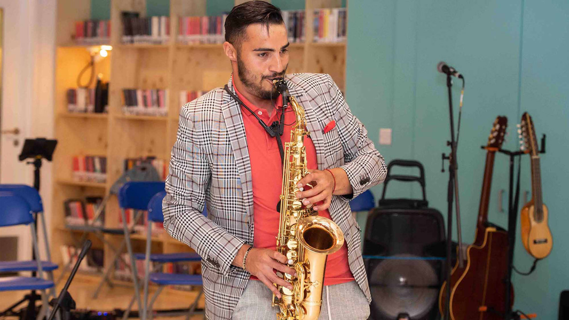 Fore Street Library musician