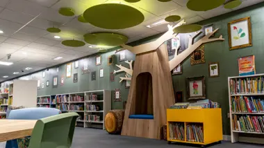 Hackney Central Library - Embracing Heritage, Nature, and Neighbourhood